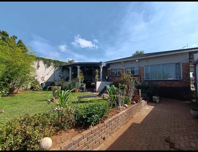 3 BEDROOM HOUSE FOR SALE IN HOMESTEAD